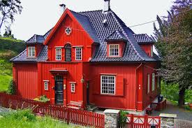 Red House Image